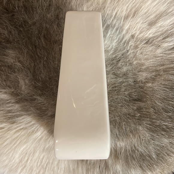 Cat Lady Box White Ceramic Flat Cat Vase - Picture 7 of 9